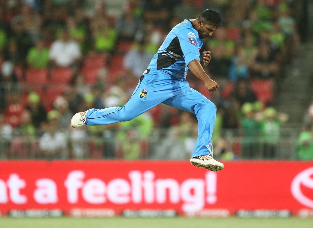 Ish Sodhi is charged up after taking one of his six wickets, Sydney Thunder v Adelaide Strikers, Big Bash League 2016-17, Sydney, January 18, 2017