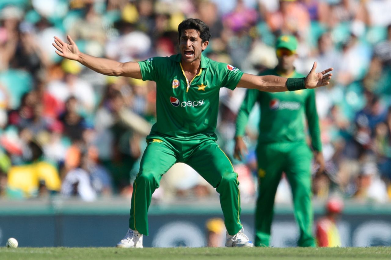 Hasan Ali appeals for an lbw, Australia v Pakistan, 4th ODI, Sydney, January 22, 2017