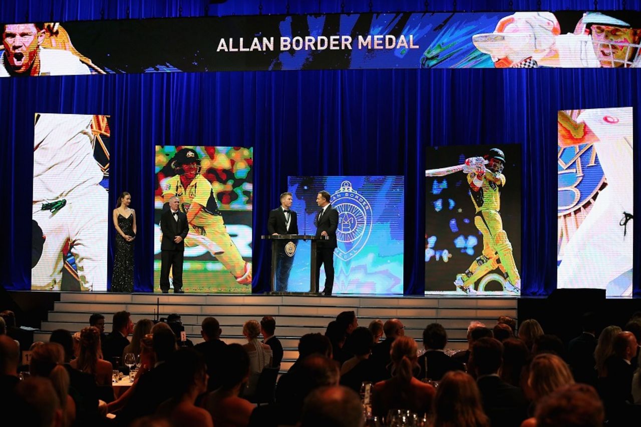 David Warner takes the centerstage at the Allan Border Medal awards night, Sydney, January 23, 2017