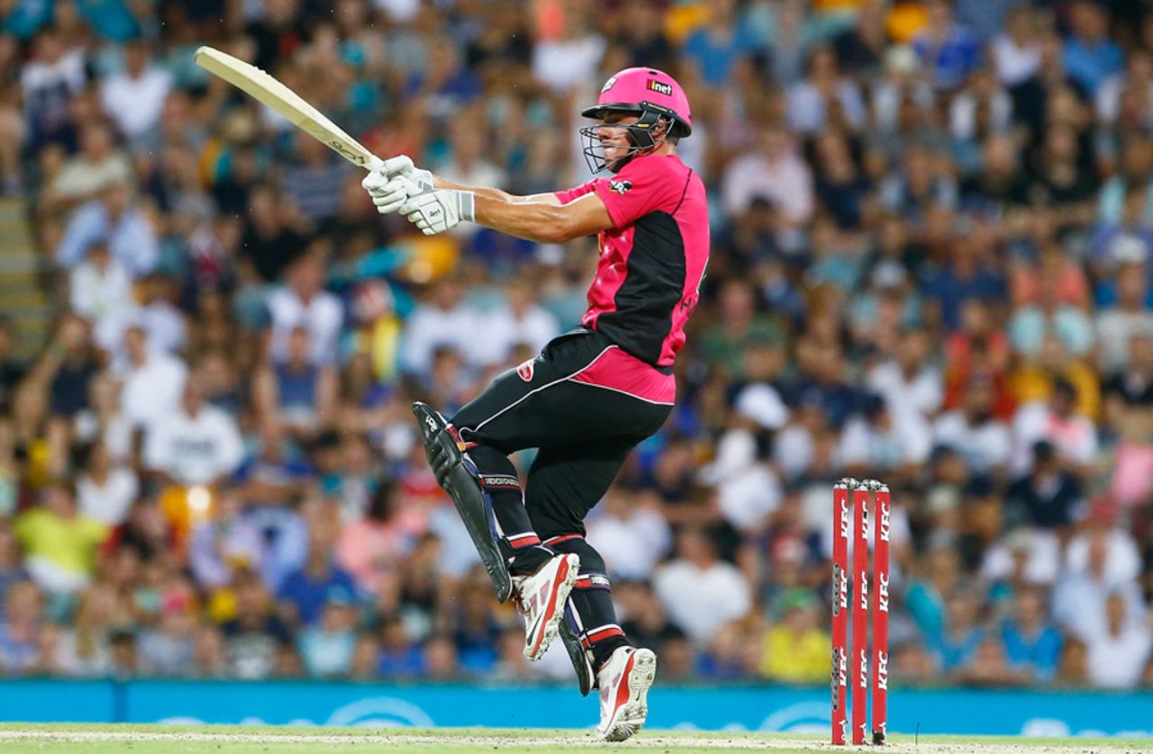 Moises Henriques pulls one through midwicket during his 24-ball fifty, Brisbane Heat v Sydney Sixers, Big Bash League 2016-17, semi-final, Brisbane, January 25, 2017