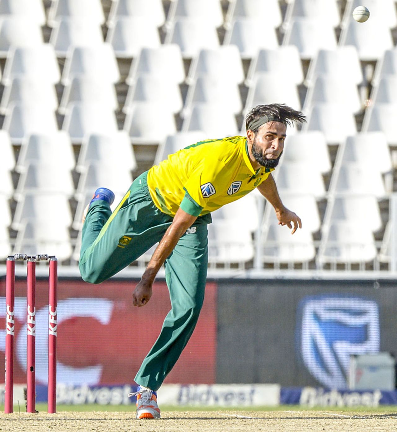 Imran Tahir almost brought South Africa back into the match, South Africa v Sri Lanka, 2nd T20I, Johannesburg, January 22, 2017