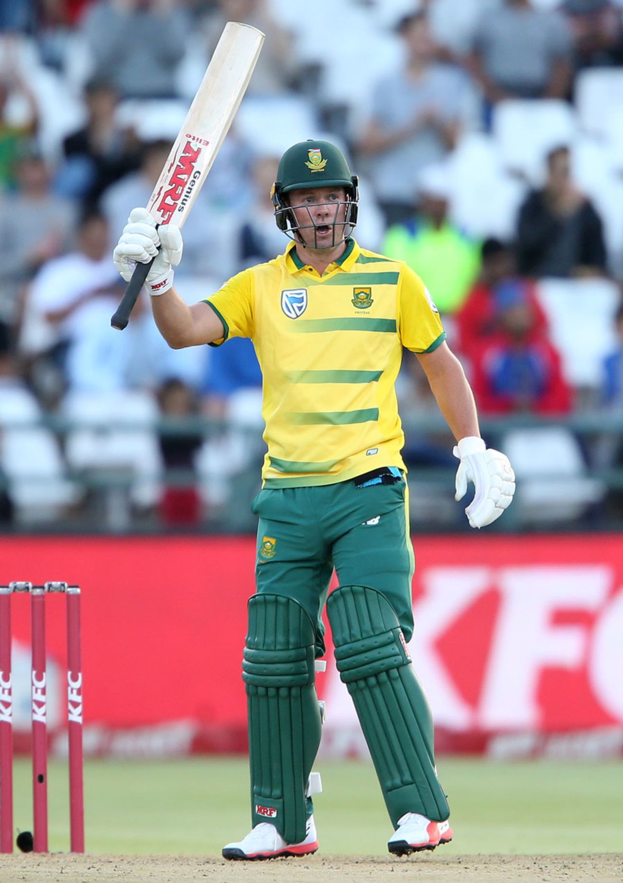 AB de Villiers acknowledges his half-century, South Africa v Sri Lanka, 3rd T20, Cape Town, January 25, 2017