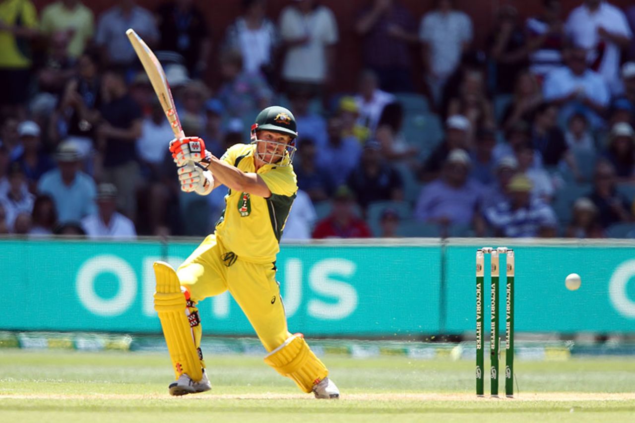 David Warner flays the ball through point, Australia v Pakistan, 5th ODI, Adelaide, January 26, 2017
