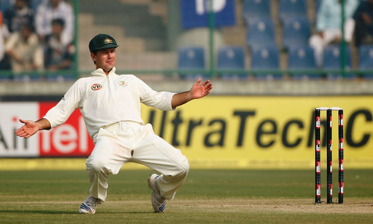 Ricky Ponting clowns around, India v Australia, 3rd Test, Delhi, 5th day, November 2, 2008