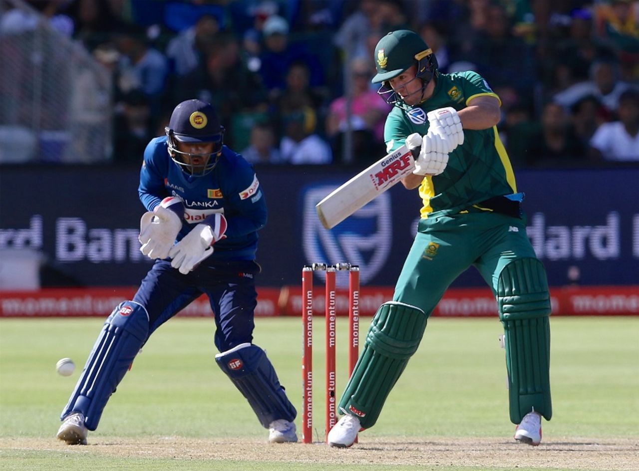 AB de Villiers cuts in his first ODI since June last year, South Africa v Sri Lanka, 1st ODI, Port Elizabeth, January 28, 2017