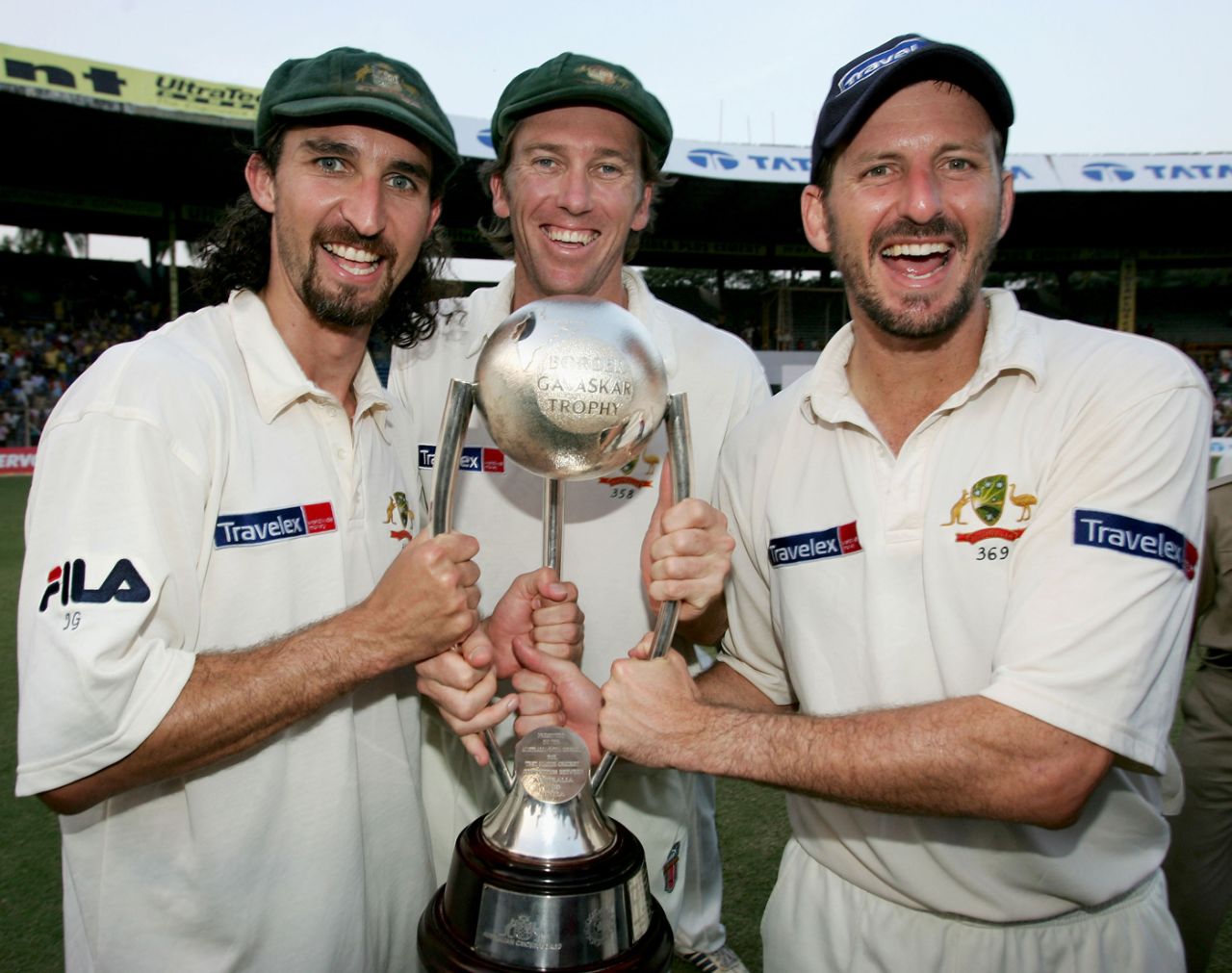 Jason Gillespie, Glenn McGrath and Michael Kasprowicz celebrate with the trophy, India v Australia, 4th Test, Mumbai, 3rd day, November 5, 2004