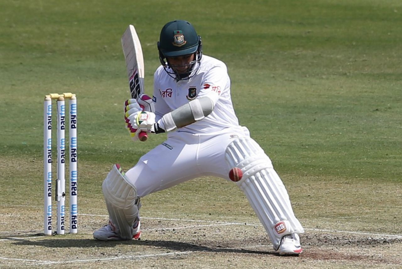Mushfiqur Rahim shapes to cut, India v Bangladesh, one-off Test, 3rd day, Hyderabad, February 11, 2017