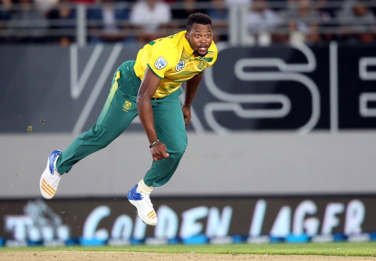 Andile Phehlukwayo returned figures of 3 for 19, New Zealand v South Africa, one-off T20I, Auckland, February 17, 2017
