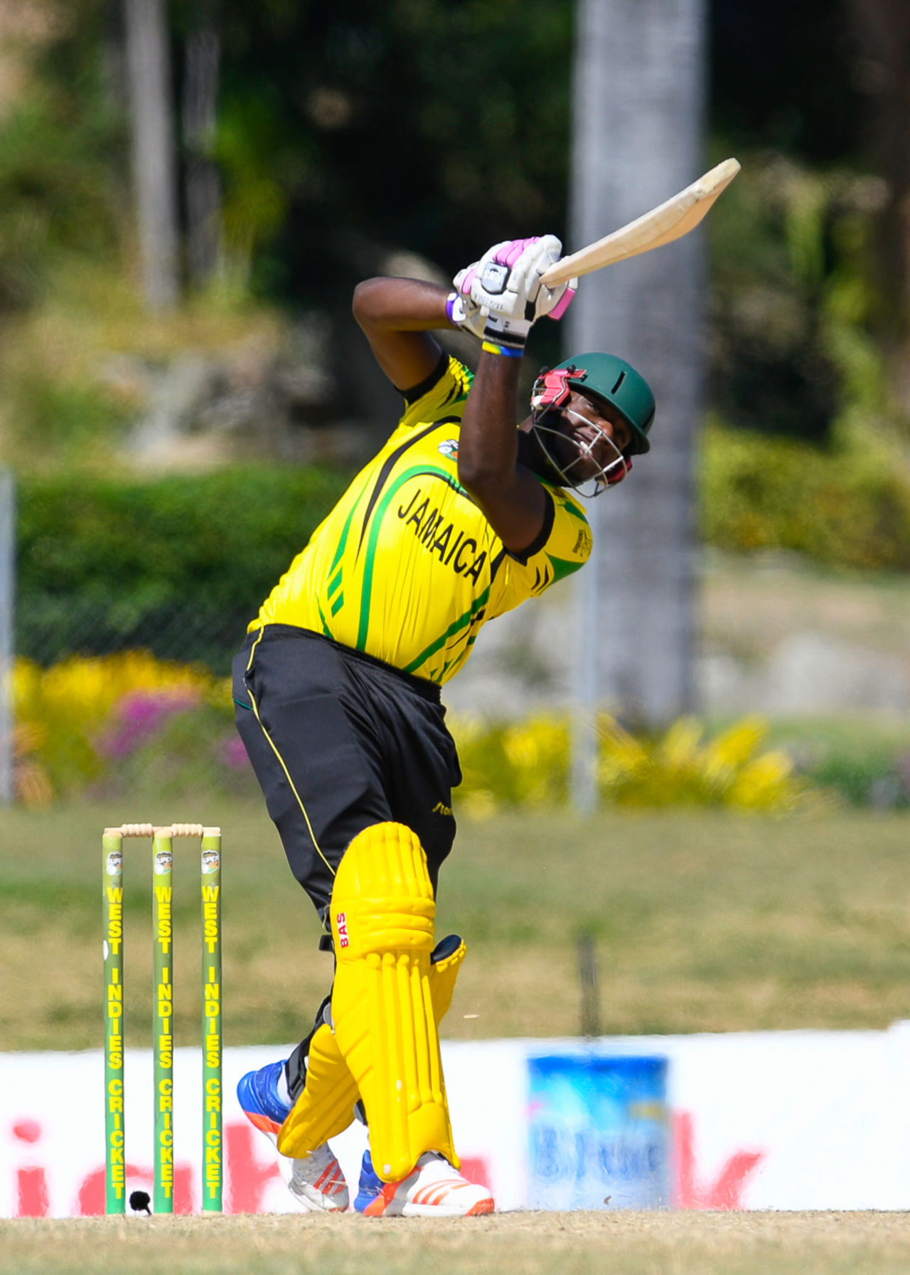 Steven Taylor drives Ravi Rampaul for 6 during his 88 off 71 balls, Jamaica v Trinidad & Tobago, WICB Regional Super50 2016-17, 1st semi-final, Antigua, February 15, 2017