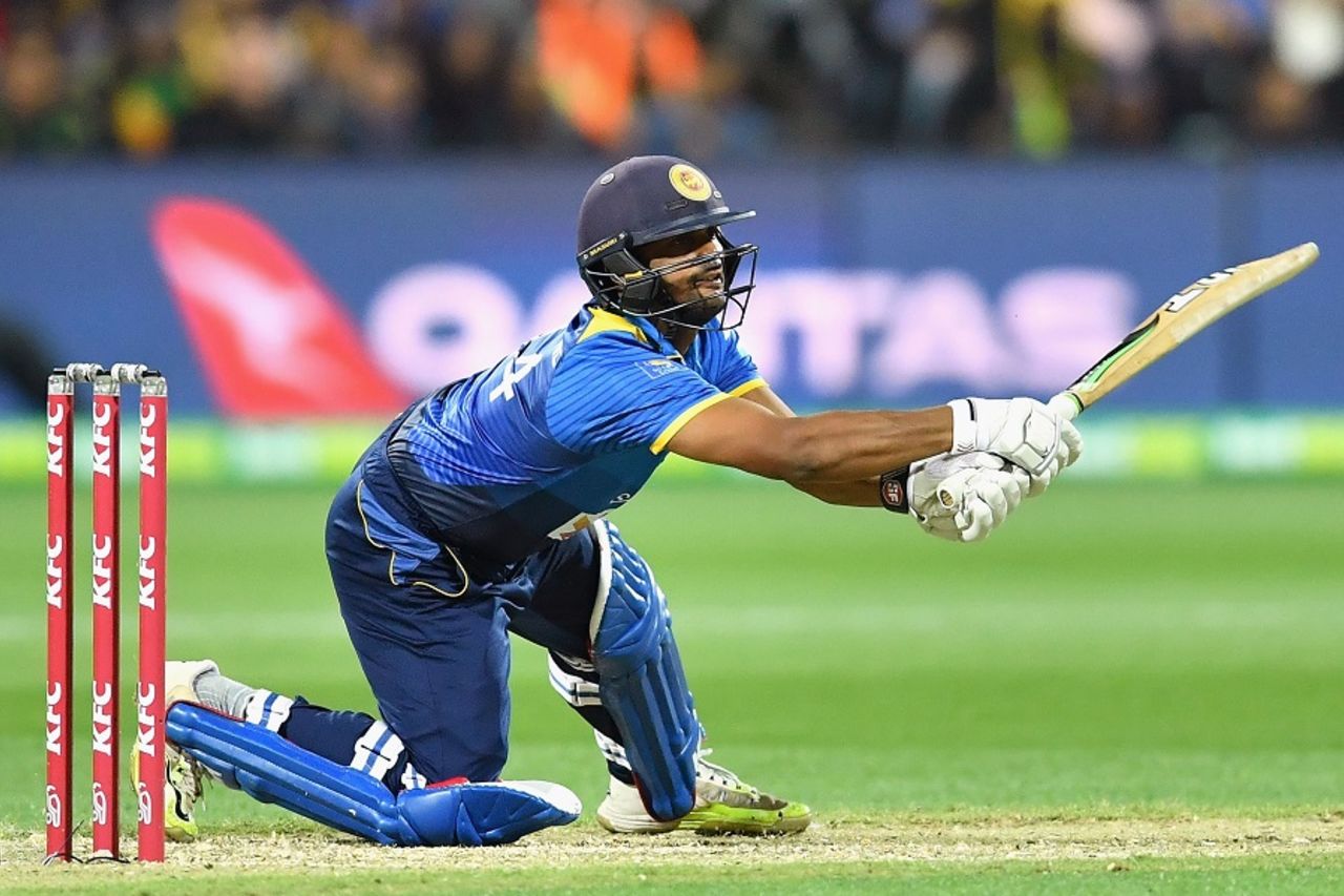 Asela Gunaratne powers the ball away, Australia v Sri Lanka, 2nd T20 International, Geelong, February 19, 2017