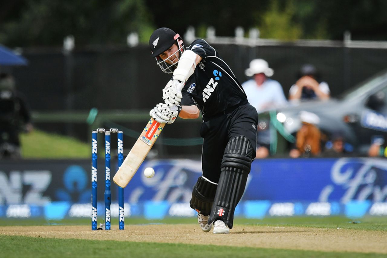 Kane Williamson looks to hit one on the up, New Zealand v South Africa, 2nd ODI, Christchurch, February 22, 2017