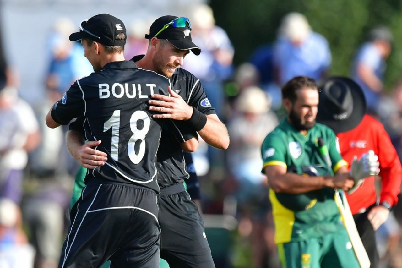 Tim Southee and Trent Boult embrace after New Zealand's win, New Zealand v South Africa, 2nd ODI, Christchurch, February 22, 2017