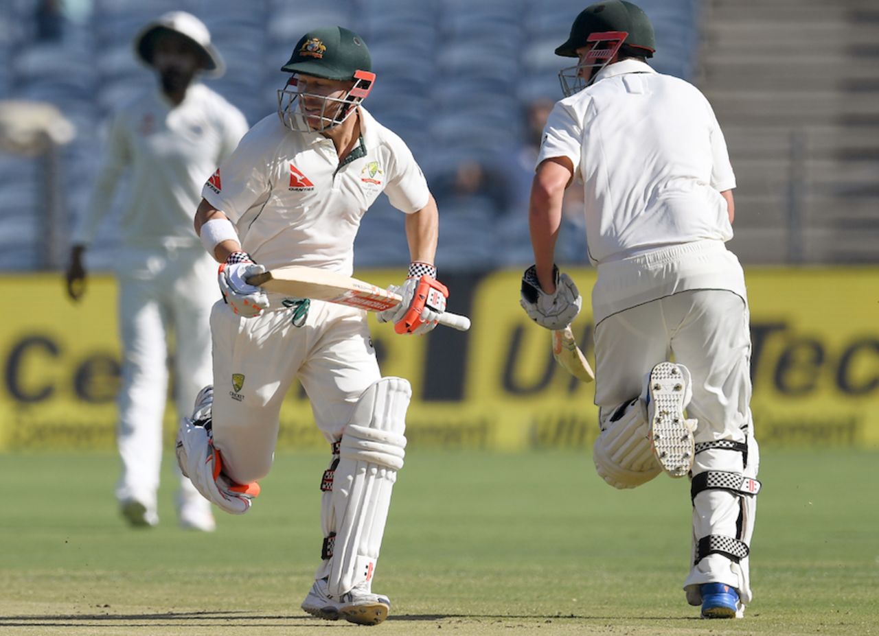David Warner and Matt Renshaw run across, India v Australia, 1st Test, Pune, 1st day, February 23, 2017