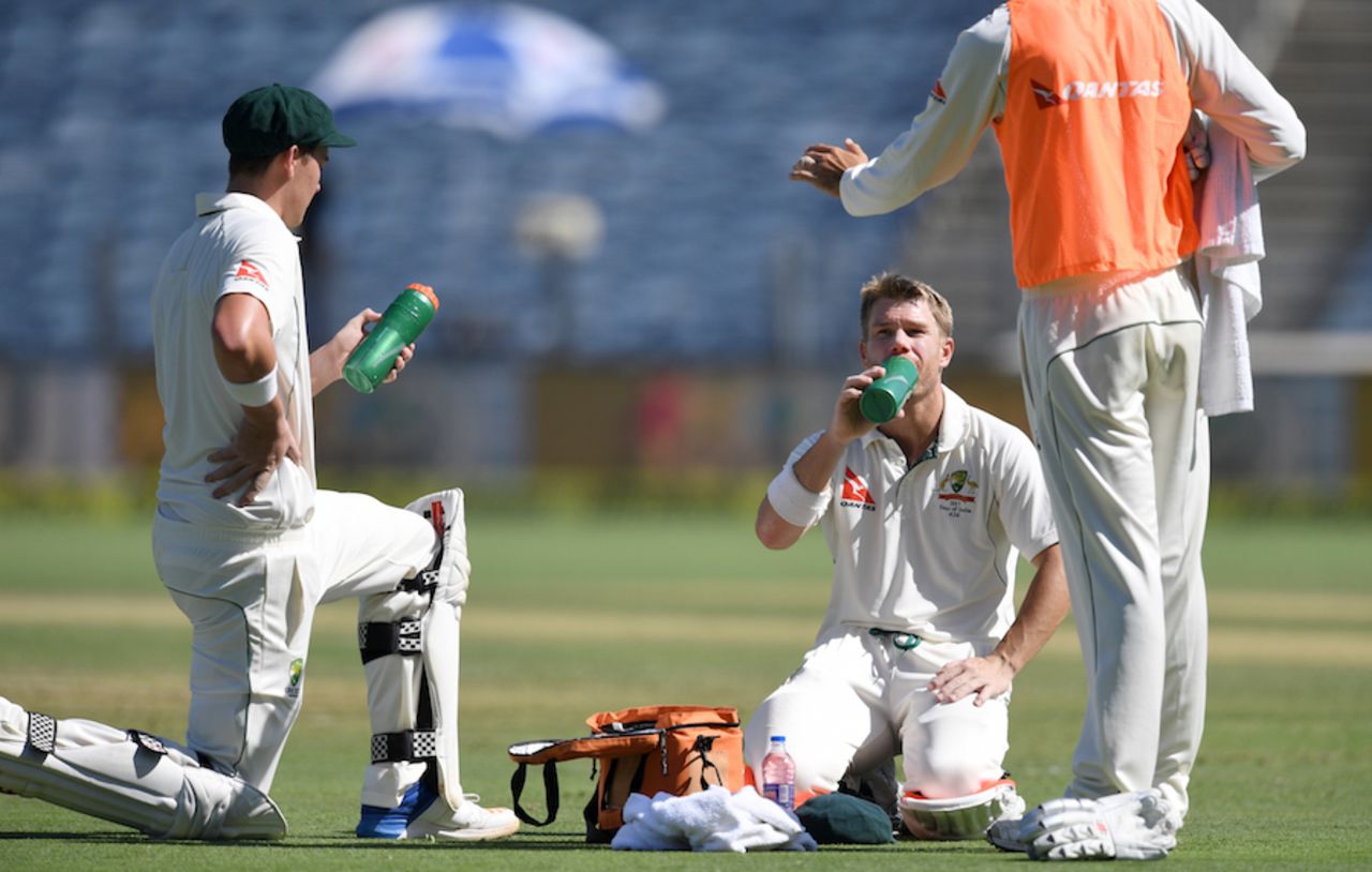 David Warner and Matt Renshaw take a drinks break, India v Australia, 1st Test, Pune, 1st day, February 23, 2017