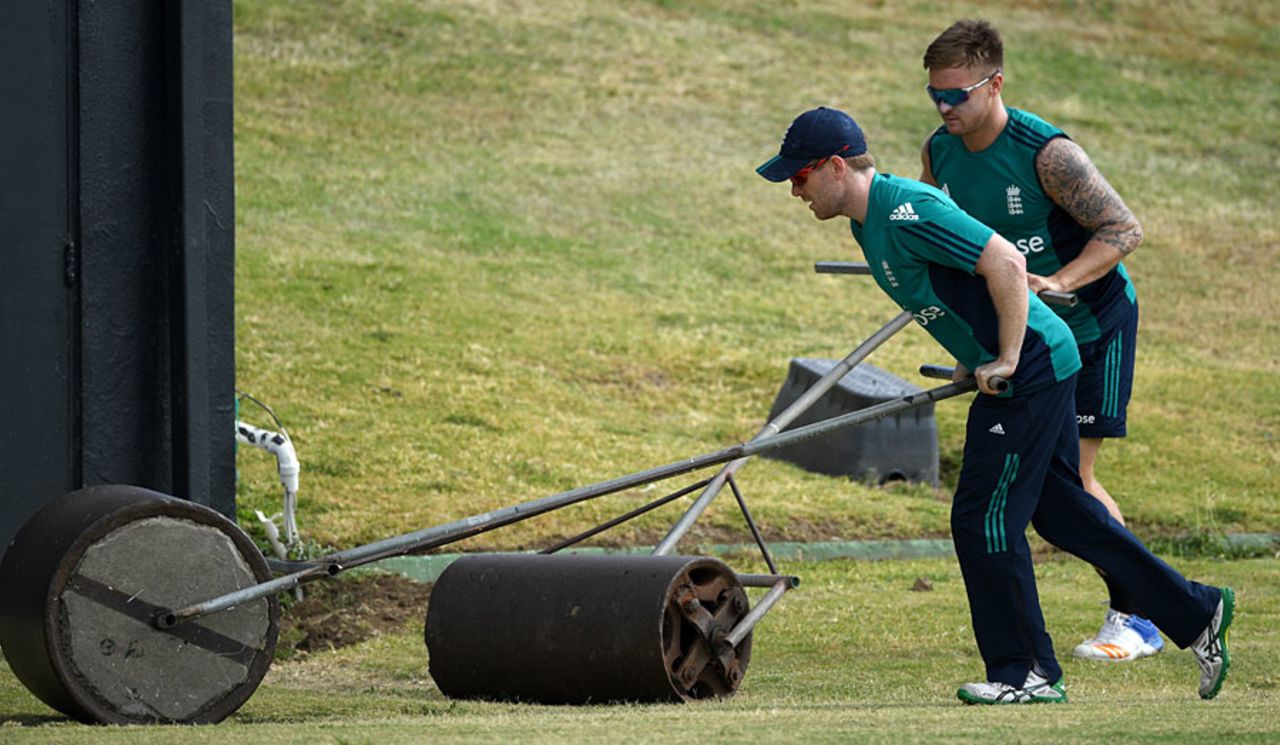 New jobs? Eoin Morgan and Jason Roy shift the rollers during training, St Kitts, February 24, 2017