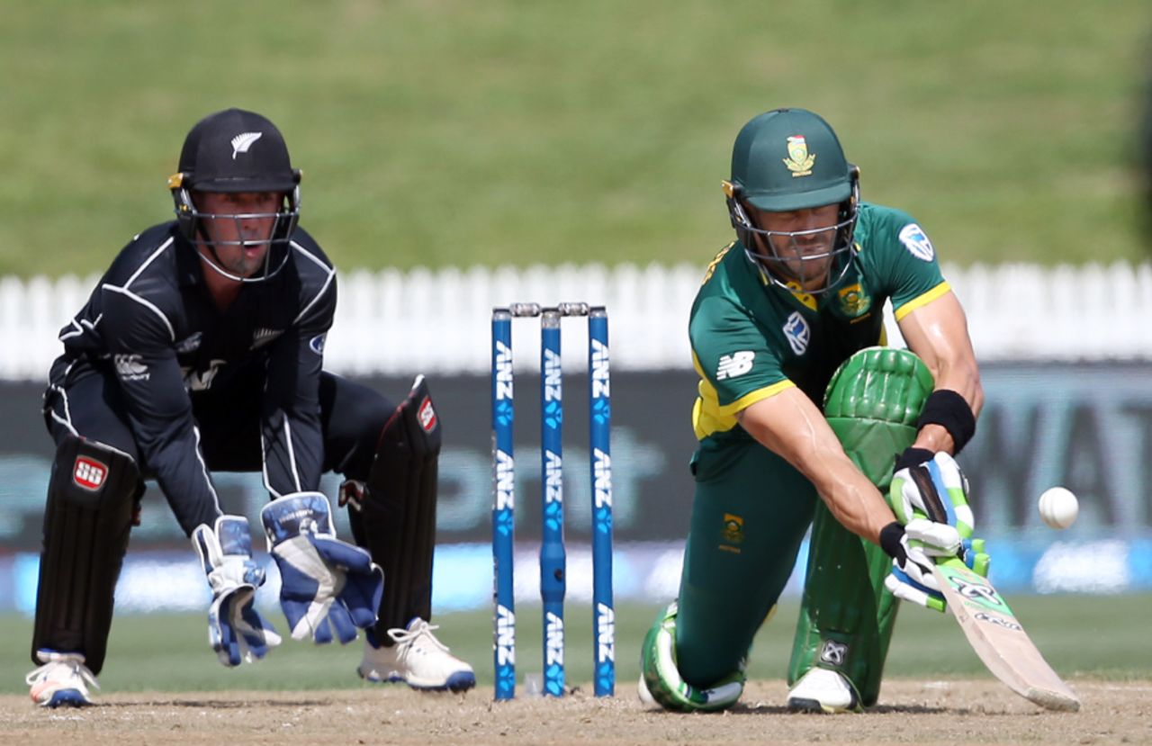 Faf du Plessis ramps it fine, New Zealand v South Africa, 4th ODI, Hamilton, March 1, 2017