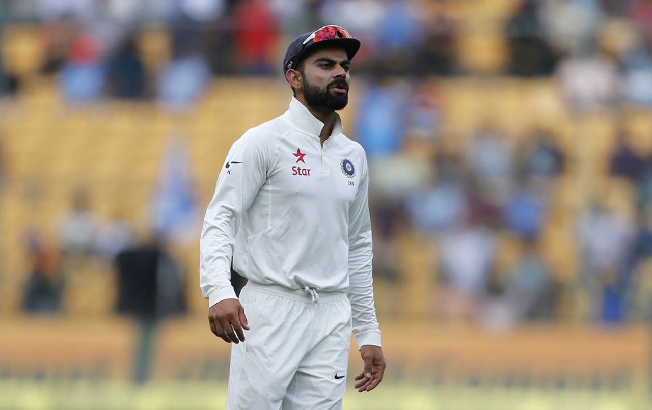 Virat Kohli reacts to a drop from Ajinkya Rahane, India v Australia, 2nd Test, 1st day, Bengaluru, March 4, 2017