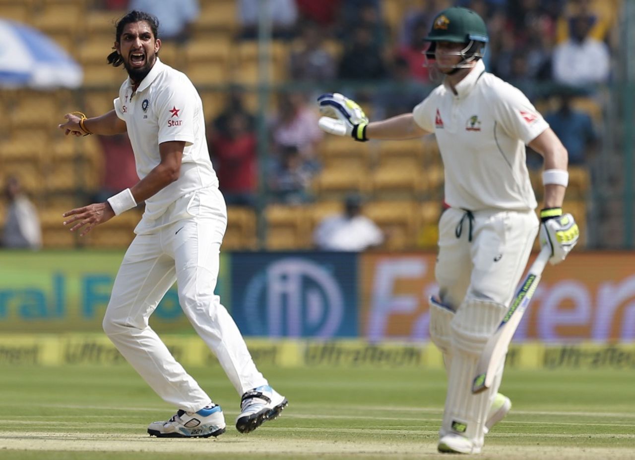 Ishant Sharma and Steven Smith engaged in a war of facial expressions, India v Australia, 2nd Test, Bengaluru, 2nd day, March 5, 2017