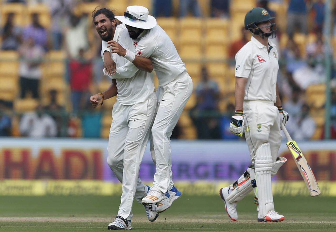 Ishant Sharma took out Mitchell Marsh with a grubber on the stroke of tea, India v Australia, 2nd Test, Bengaluru, 2nd day, March 5, 2017