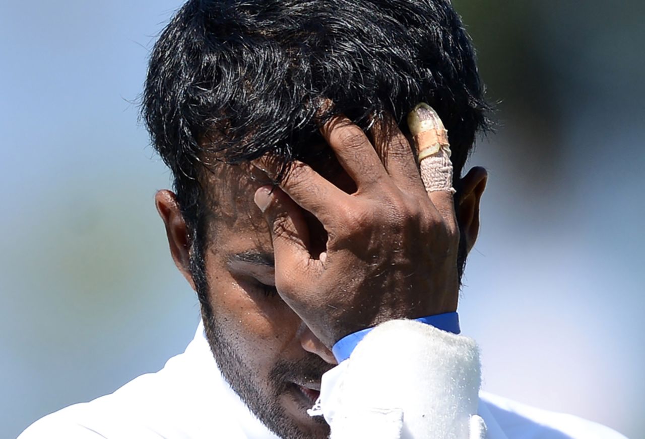 Upul Tharanga wears a dejected look after being dismissed for 4, Sri Lanka v Bangladesh, 1st Test, Galle, 1st day, March 7, 2017