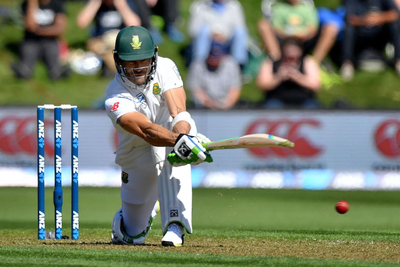 Faf du Plessis sweeps during his partnership with Dean Elgar, New Zealand v South Africa, 1st Test, Dunedin, 1st day, March 8, 2017