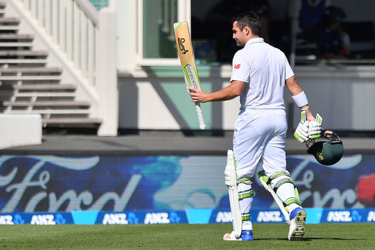 Dean Elgar acknowledges his career-best 140 as he walks off, New Zealand v South Africa, 1st Test, Dunedin, 2nd day, March 9, 2017
