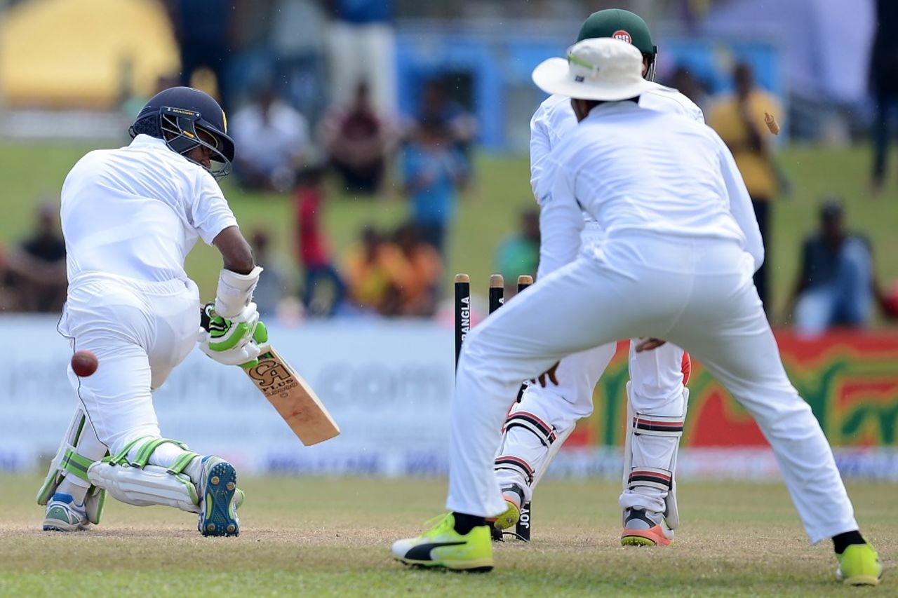 Upul Tharanga missed a slog sweep and lost his stumps, Sri Lanka v Bangladesh, 1st Test, Galle, 4th day, March 10, 2017