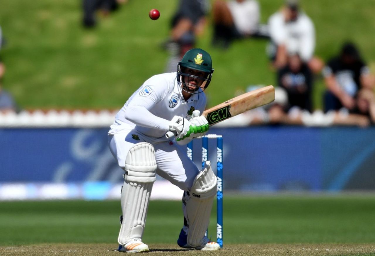 Quinton de Kock watches a bouncer go by, New Zealand v South Africa, 2nd Test, Wellington, 2nd day, March 17, 2016