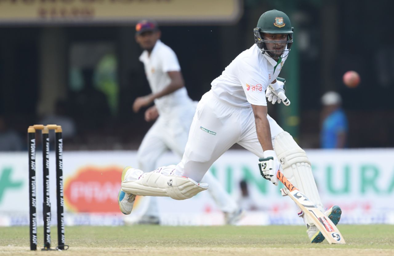 Shakib Al Hasan completes a single, Sri Lanka v Bangladesh, 2nd Test, Colombo, 3rd day, March 17, 2017