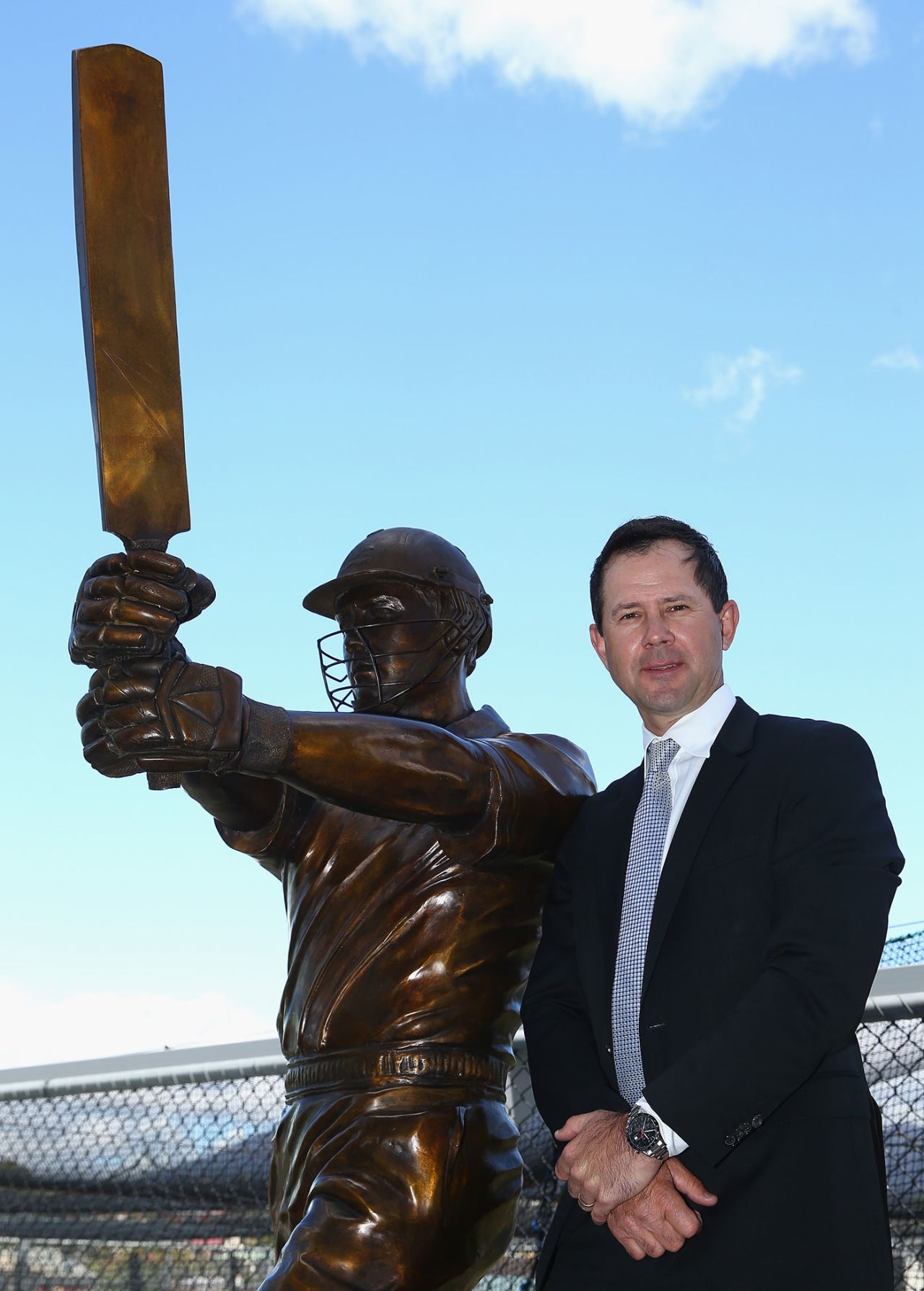 Ricky Ponting with a newly unveiled statue of himself, Bellerive Oval, Hobart, December 9, 2015