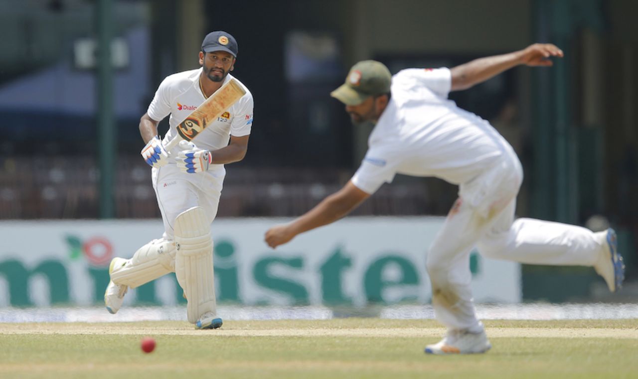 Dimuth Karunaratne played a patient and fighting knock, Sri Lanka v Bangladesh, 2nd Test, Colombo, 4th day, March 18, 2017