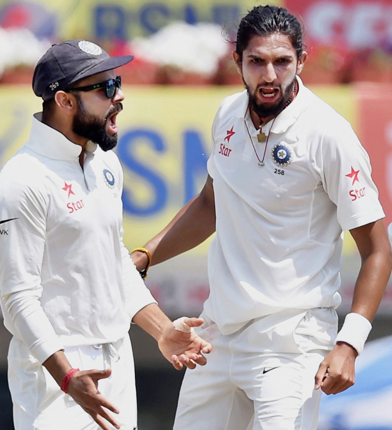 Virat Kohli and Ishant Sharma celebrate a wicket, India v Australia, 3rd Test, Ranchi, 5th day, March 20, 2017

