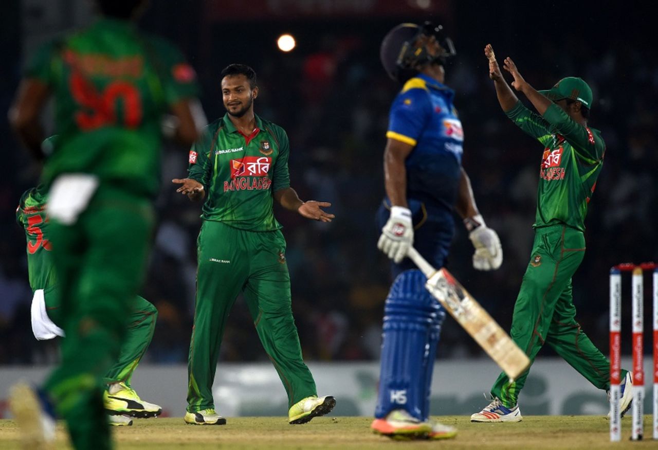 Asela Gunaratne can't believe his luck after being caught off Shakib Al Hasan, Sri Lanka v Bangladesh, 1st ODI, Dambulla, March 25, 2017