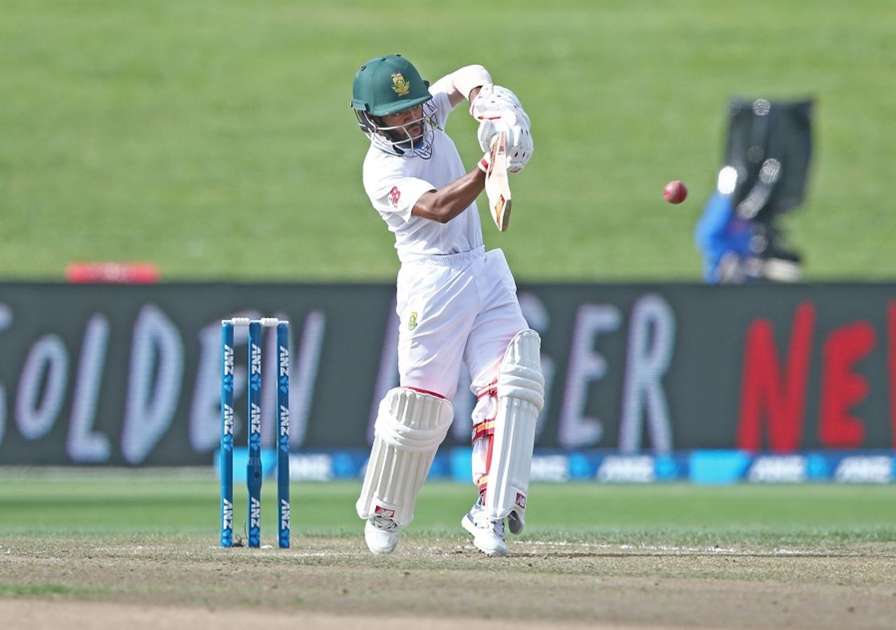 Temba Bavuma lays into a pull shot, New Zealand v South Africa, 3rd Test, Hamilton, 2nd day, March 26, 2017