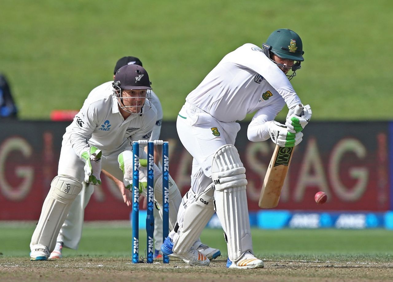 Quinton de Kock presses forward to defend, New Zealand v South Africa, 3rd Test, Hamilton, 2nd day, March 26, 2017