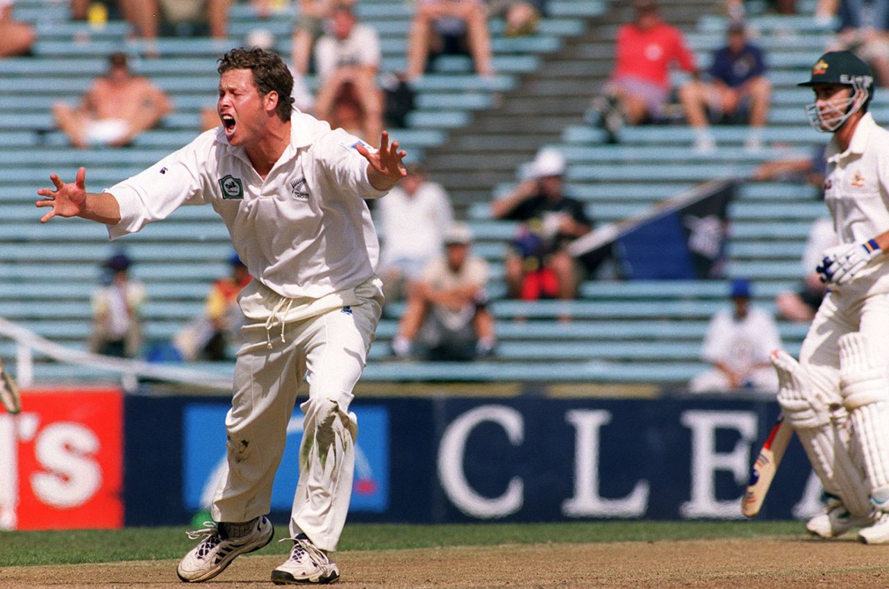 Paul Wiseman appeals for Justin Langer's wicket, New Zealand v Australia, 1st Test, Auckland, 2nd day, March 12, 2000