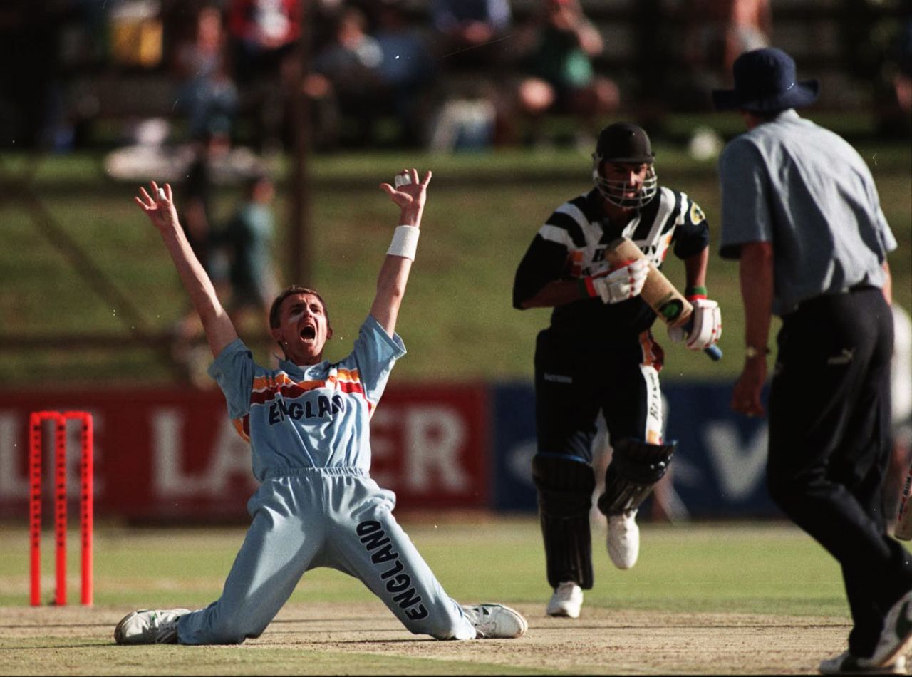 Dominic Cork appeals, Eastern Transvaal v England XI, Springs, October 25, 1995