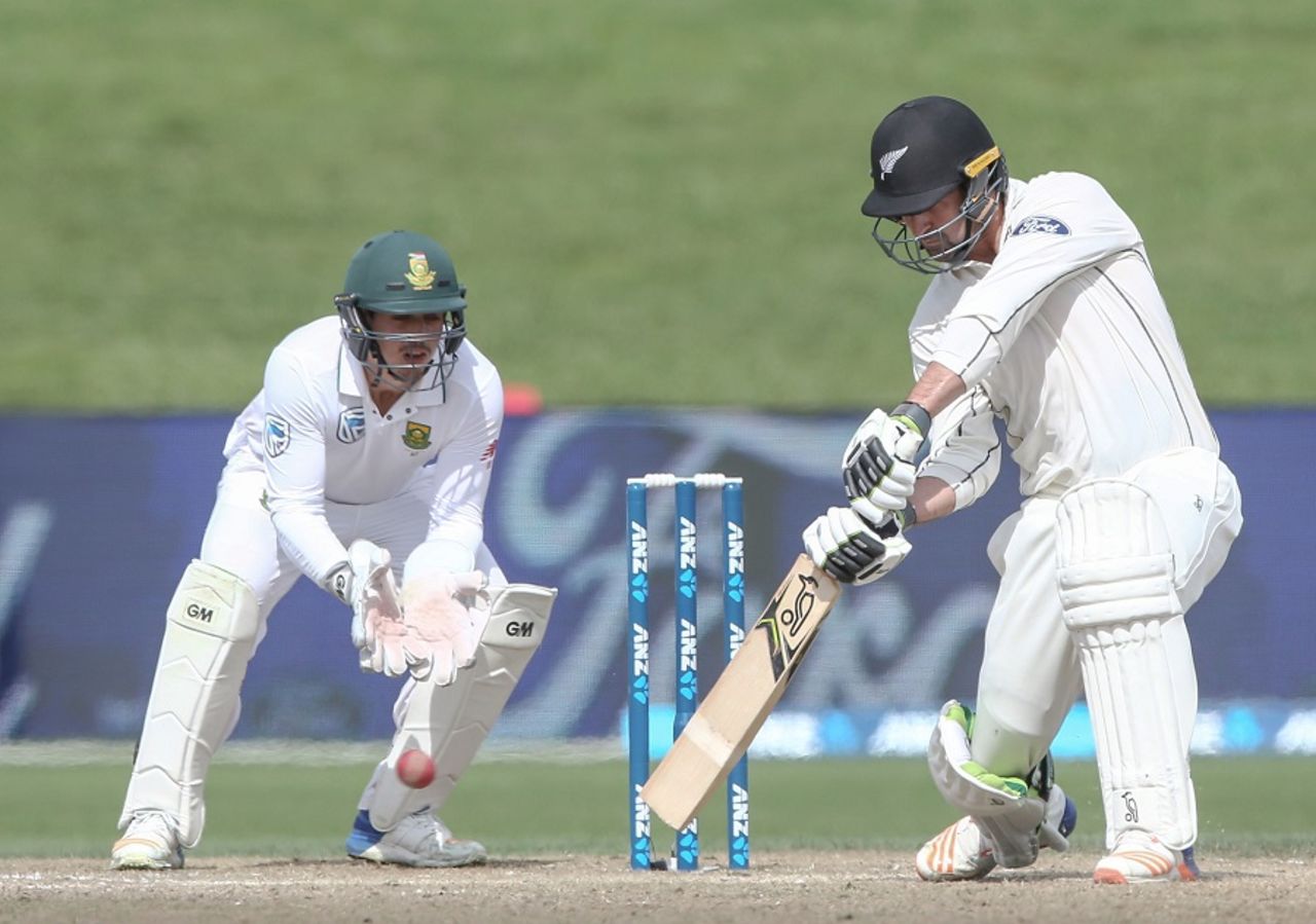 Colin de Grandhomme struck his maiden fifty, New Zealand v South Africa, 3rd Test, Hamilton, 4th day, March 28, 2017