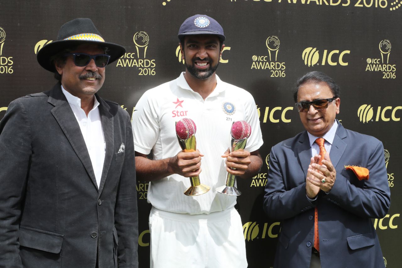 R Ashwin received trophies for the ICC Cricketer of the Year and the ICC Test Cricketer of the Year 2016, from Kapil Dev and Sunil Gavaskar, India v Australia, 4th Test, Dharamsala, 4th day, March 28, 2017