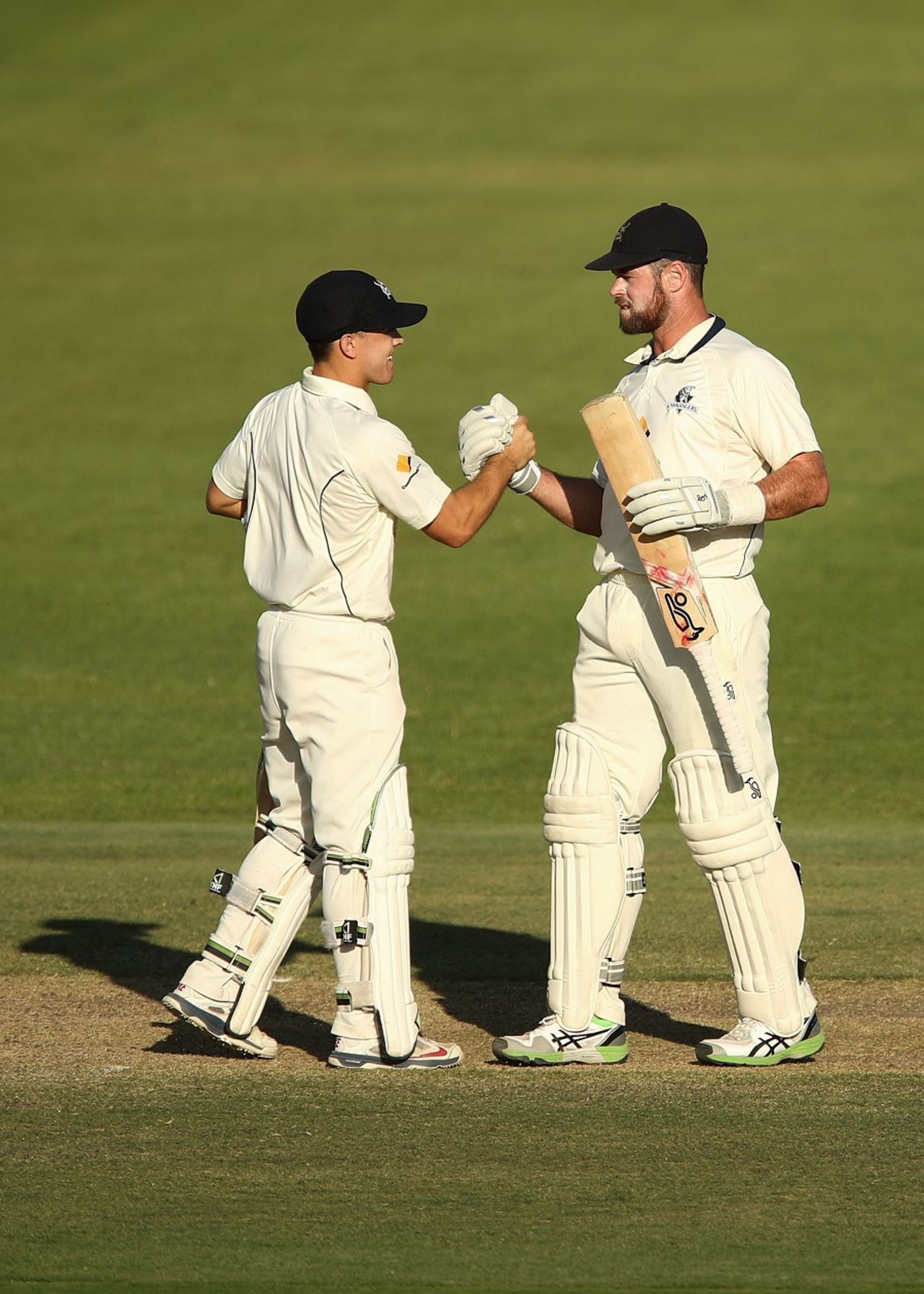 Seb Gotch and Daniel Christian during their patient partnership, Victoria v South Australia, Sheffield Shield final, Alice Springs, 4th day, March 29, 2017