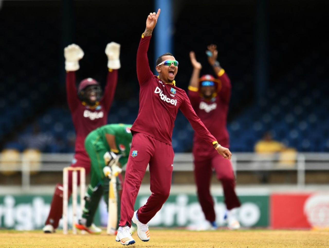 Sunil Narine appeals after trapping Sohail Tanvir in front, West Indies v Pakistan, 2nd T20I, Port of Spain, March 30, 2017