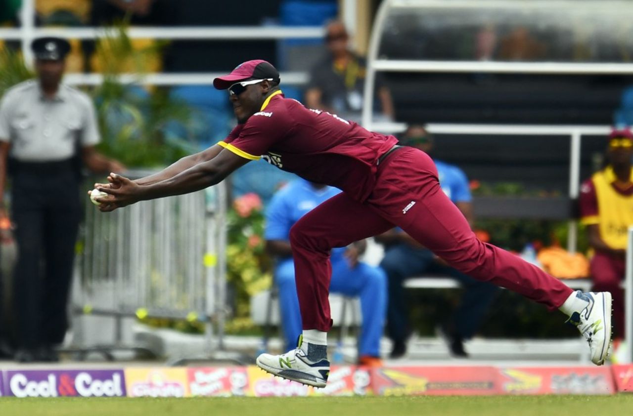 Carlos Brathwaite takes a running catch near mid-off, West Indies v Pakistan, 2nd T20I, Port of Spain, March 30, 2017