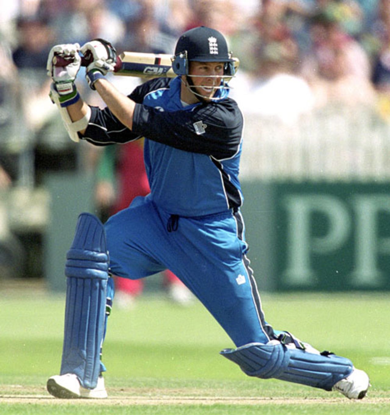 Marcus Trescothick on the attack, England v Zimbabwe, Edgbaston, July 18, 2000