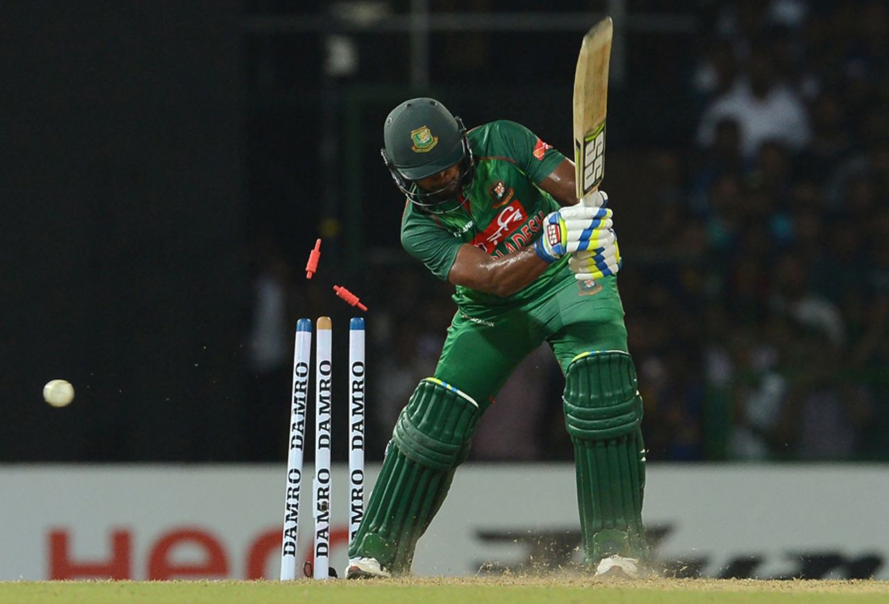 Sabbir Rahman gets castled by a yorker, Sri Lanka v Bangladesh, 2nd T20I, Colombo, April 6, 2017