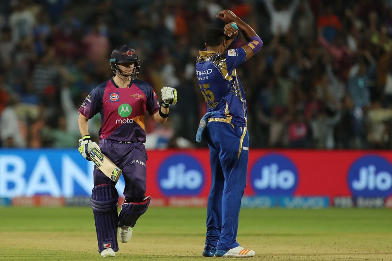 Steven Smith punches the air after hitting back-to-back sixes for victory, Rising Pune Supergiant v Mumbai Indians, IPL 2017, Pune, April 6, 2017