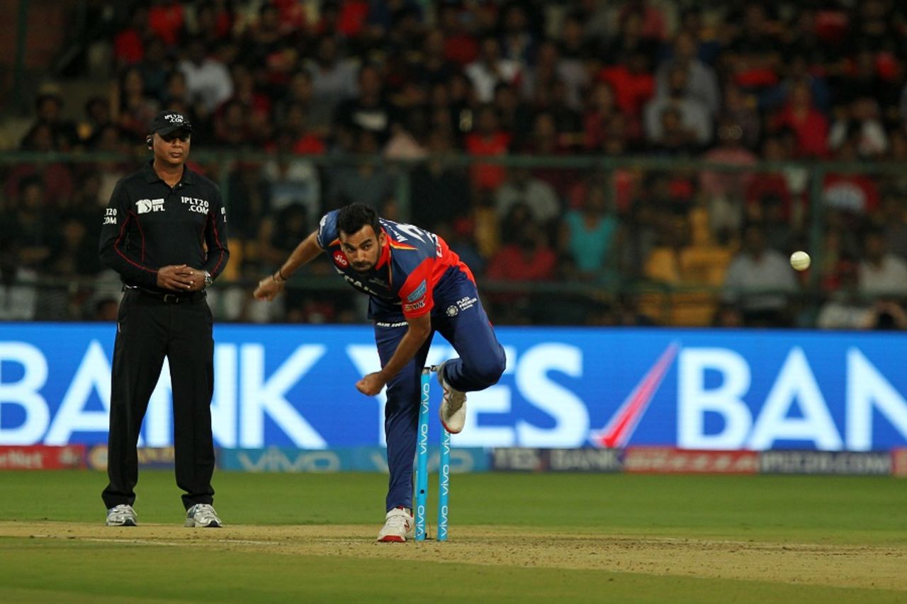 Zaheer Khan was expensive but took two wickets, Royal Challengers Bangalore v Delhi Daredevils, IPL 2017, Bengaluru, April 8, 2017