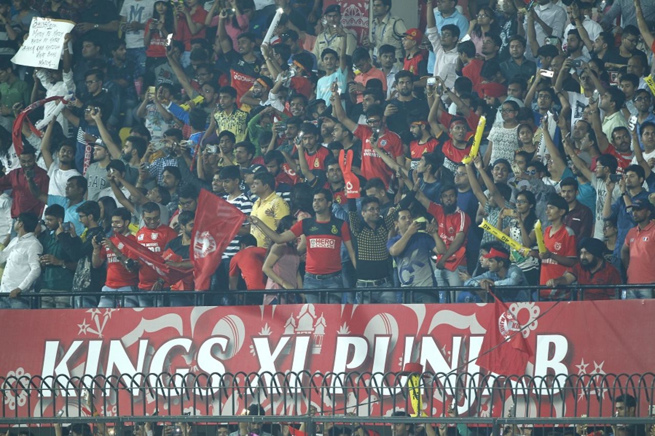 Indore was a Kings XI Punjab home ground, but a lot of them backed the opposition, Kings XI Punjab v Royal Challengers Bangalore, IPL 2017, Indore, April 10, 2017