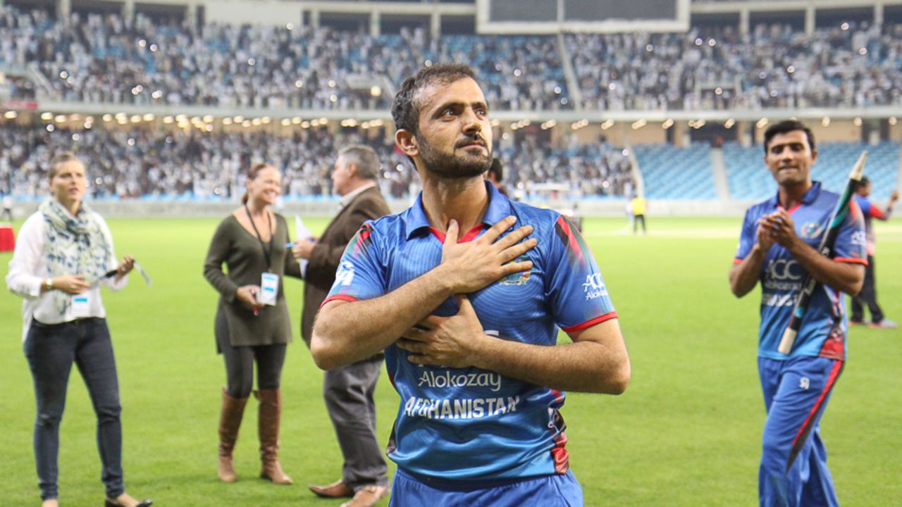 Nawroz Mangal pats his heart in a gesture to salute the fans, Afghanistan v Ireland, Desert T20, Final, Dubai, January 20, 2017