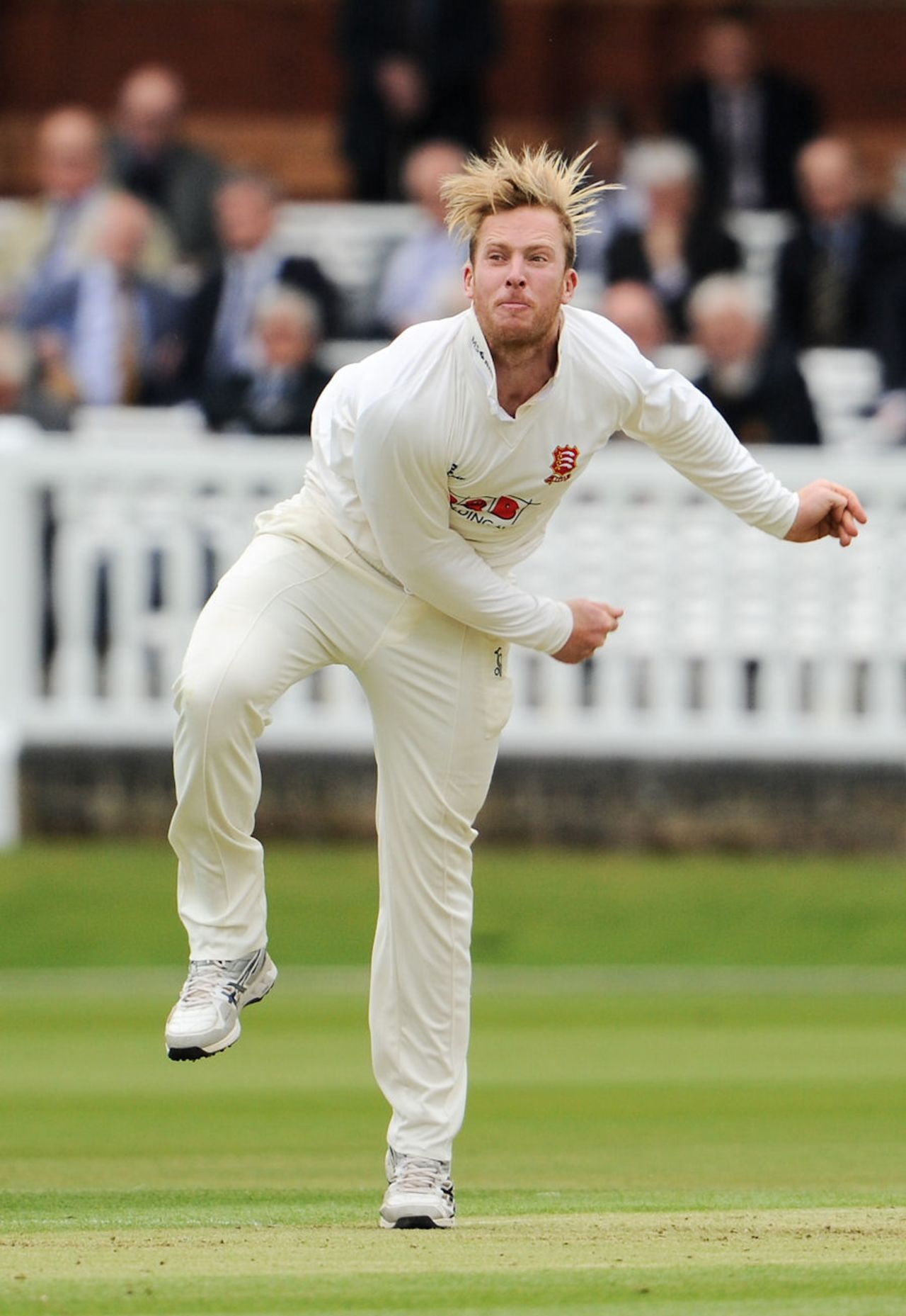 Simon Harmer in action, Middlesex v Essex, County Championship, Division One, Lord's, 1st day