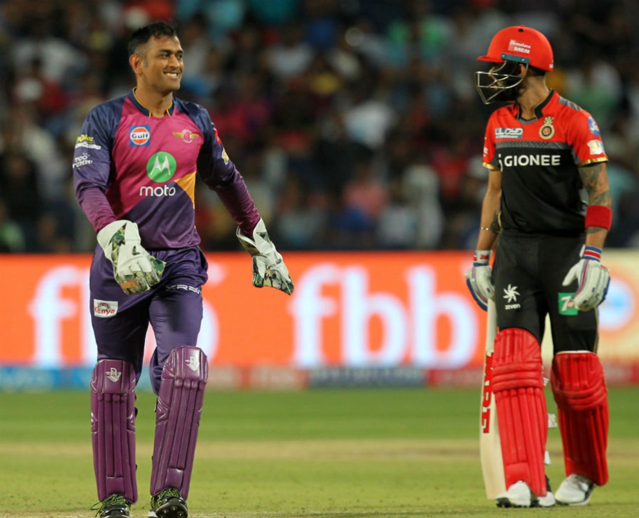 A tale of two expressions - MS Dhoni nice and relaxed as a fuming Virat Kohli looks on, Rising Pune Supergiant v Royal Challengers Bangalore, IPL 2017, Pune, April 29, 2017